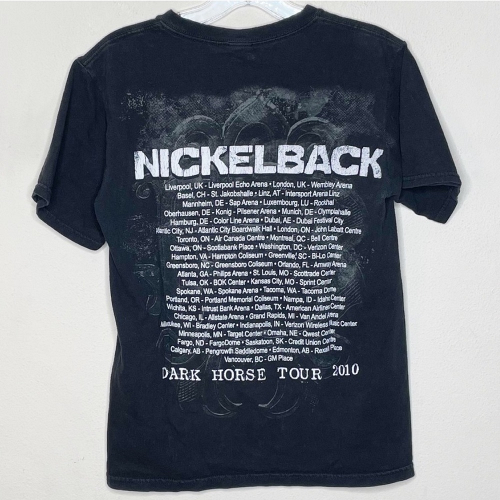 Nickelback 2010 Band Tee Dark Horse Tour Concert